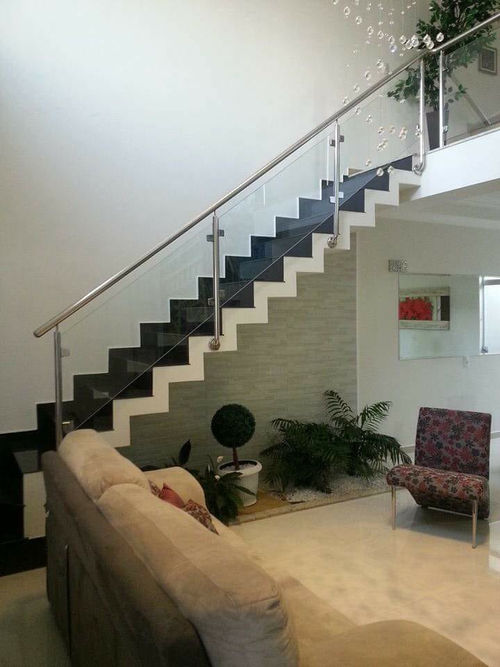 Guarda Corpo Sistema de Pinça Alto Padrão