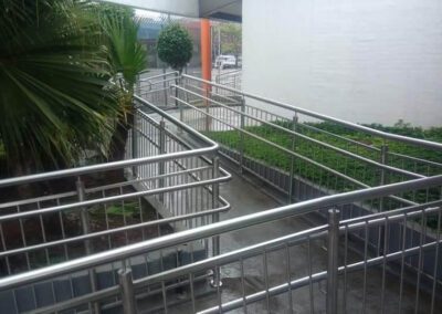 Guarda Corpo em Vidro e Inox no Litoral Paulista em Ilha Comprida